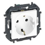 2P+E SCH SCKT SHUT AUTO WHITE