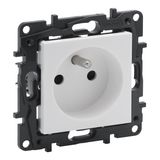 2P+E FRENCH SOCKET SHUTTERS, AUTO, WHITE
