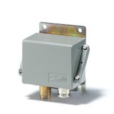 CAS137 Pressure Switch M/8