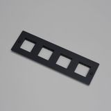 4G WALL PLATE / HORIZONTAL / NO INFILLS / WITHOUT LOGO / BLACK