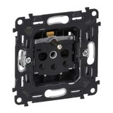 2P+E socket with shut. Valena In'Matic -French std -screw terminals -16 A -250V~