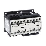 Reversing contactor assembly, DC coil, external interlock with power and auxiliary wiring, 9A AC3 in DC, 4kW. Coil voltage 12VDC