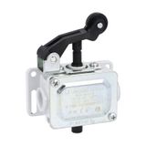 Metal limit switch, PL series, roller centre push lever. Contacts 2NC. IP65