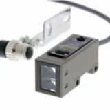 Photoelectric sensor, diffuse, 2 m, DC, 3-wire, NPN/PNP, horizontal, M E3S 7024D