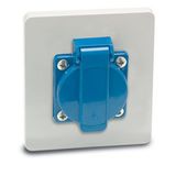 FAMATEL Socket 230V/16A IP44 SCHUKO with mount. Dec