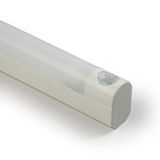 Sensor luminaire AVR66 IP44 27W/830 PIR CF2