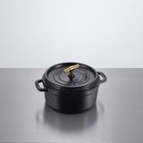 COCOTTE / 9.45 INCHES / CROSS / STAUB / BLACK / BRASS