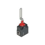 Safety switch with slotted hole lever