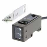 Photoelectric sensor, diffuse, 700 mm, DC, 3-wire, NPN/PNP, horizontal E3S 7012M
