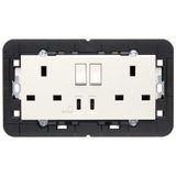 2 2P+E13ABS socket+red switch+C/C-USB wh