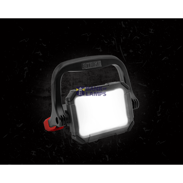 PROIETTORE PORT. LED STRIKE BATT. RICAR. image 1