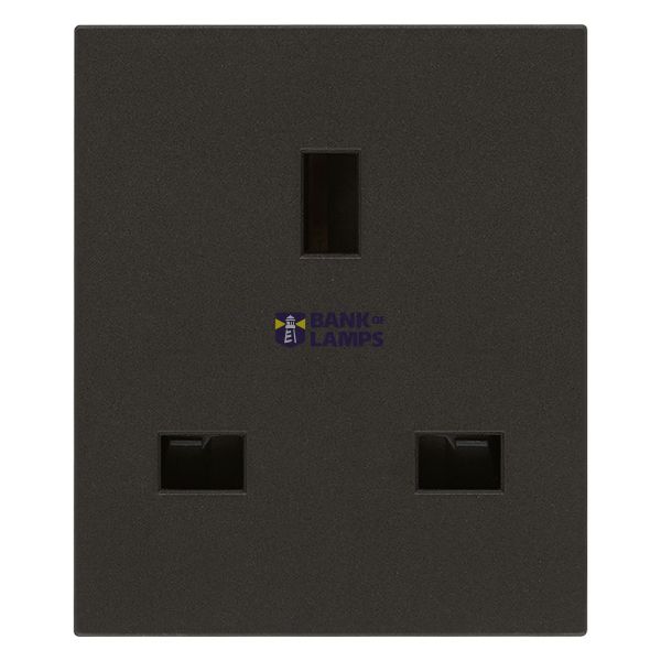 2P+E 13A English outlet black image 1