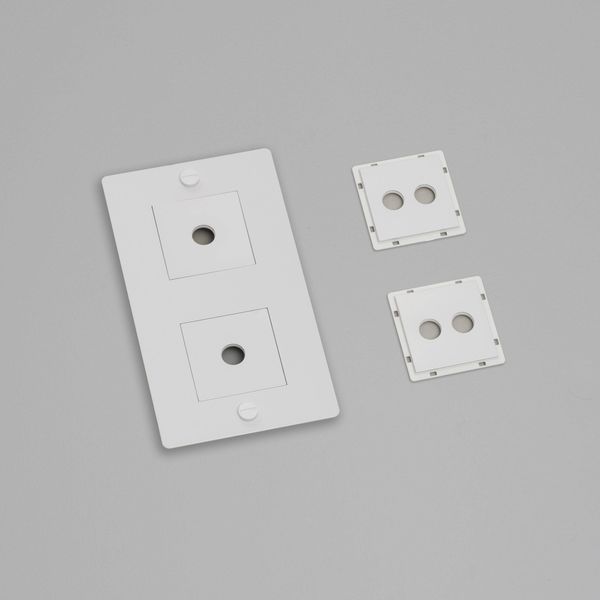2G WALL PLATE / VERTICAL / WITH INFILLS / WITHOUT LOGO / WHITE image 1