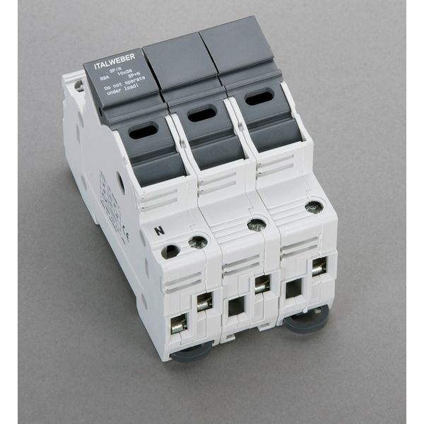 NBCH 3x38 32A 690V fuseholder image 1