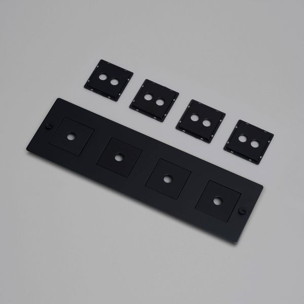 4G WALL PLATE / HORIZONTAL / WITH INFILLS / WITHOUT LOGO / BLACK image 1