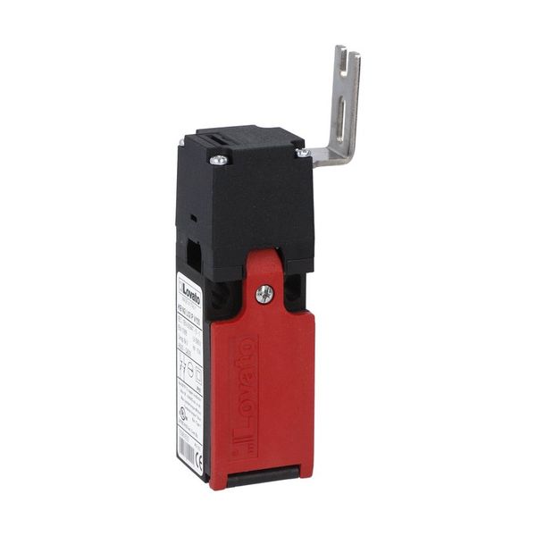 Limit switch, K series, key operated, 1 bottom cable entry. Dimensions to EN 50047, plastic body, contacts 2NO+1NC slow action. Angled key image 1