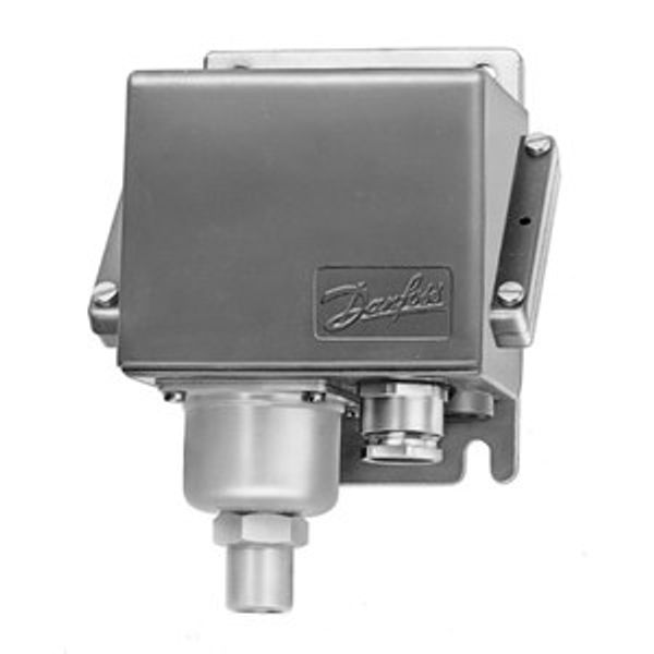 KPS31 Pressure Switch M/8 image 1