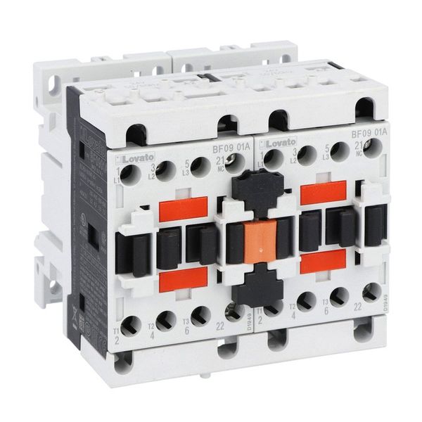 Reversing contactor assembly, AC coil, external interlock with power and auxiliary wiring, 9A AC3 in AC, 4.2kW. Coil voltage 24VAC 50/60Hz image 1