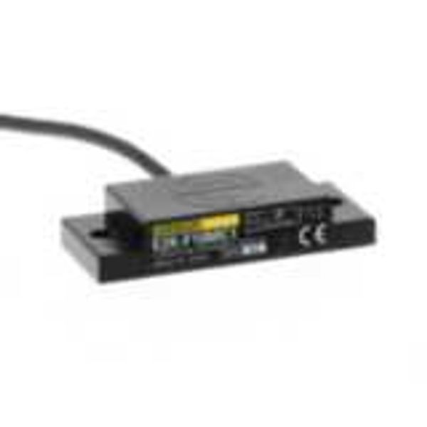 Proximity sensor, capacitive, flat, unshielded, 10mm, DC, 3-wire, NPN- E2KF1002M image 3