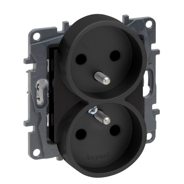 2X2P+E FRENCH SOCKET WITH SHUTTERS SCREW TERMINALS BLACK image 1