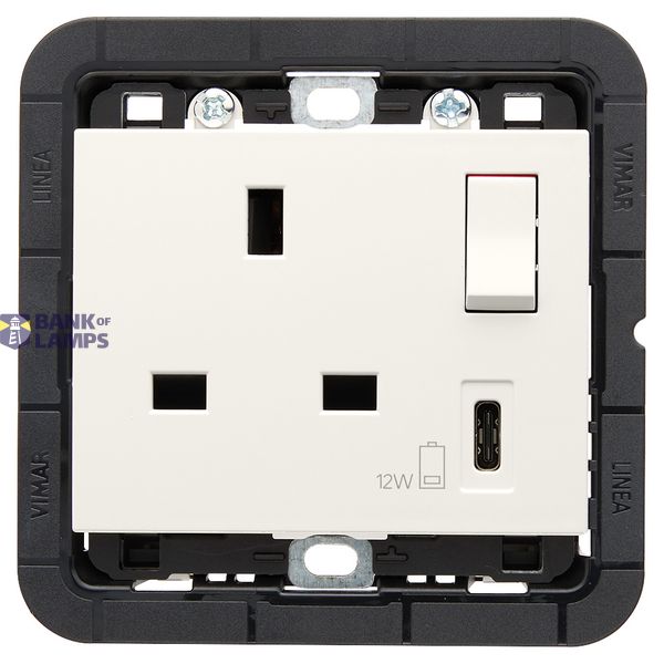 2P+E13ABS socket+red switch +C-USB white image 1