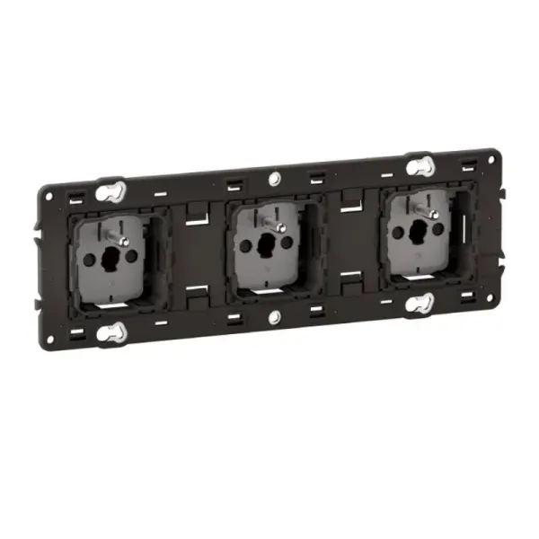 Triple socket 3x2P+T 16A 250V Celiane pre-wired image 1