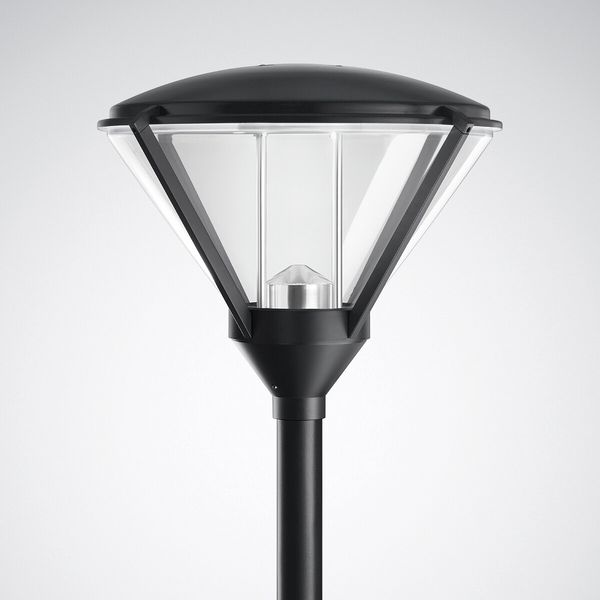 Post-top luminaires 983 CLO (normal) Lens Black ET 32W 3200lm 70 asymmetric wide (AB2L) IP23 IK04 5 SDCM 6723640 image 1