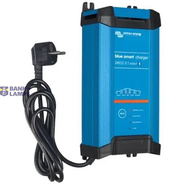 Blue Smart IP22 Charger 24/16(3) 230V AU/NZ image 1