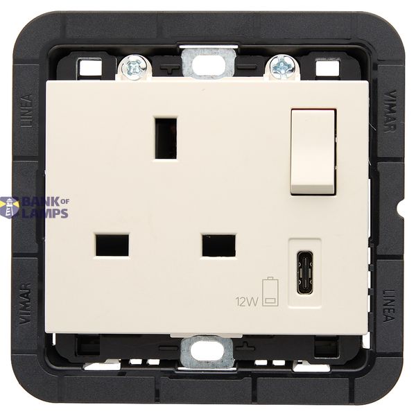 2P+E13ABS socket+switch +C-USB canvas image 1