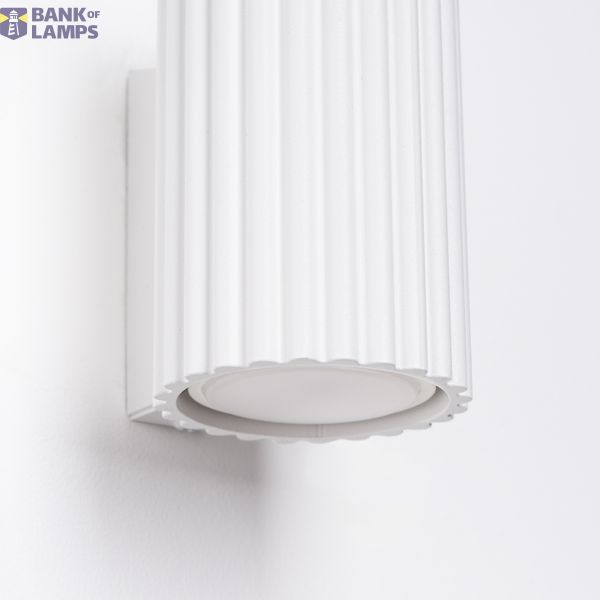 WHITE CARBON WALL LAMP WITH ELEGANT GU10 LAMP SHADE image 4