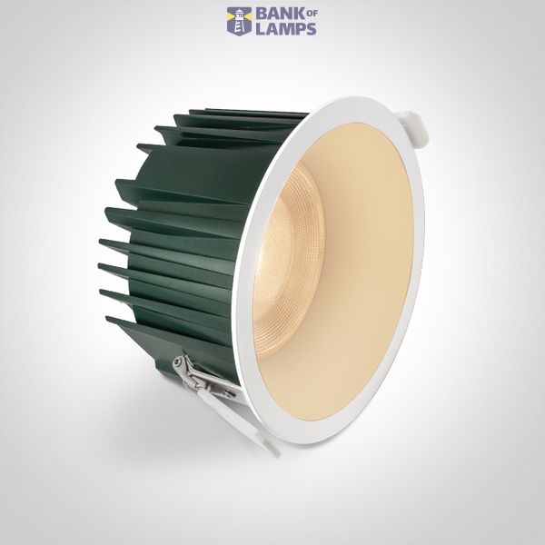 WHITE 25W CCTV IP65 230V DARK LIGHT image 2