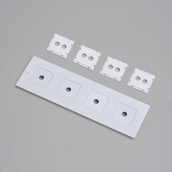 4G WALL PLATE / HORIZONTAL / WITH INFILLS / WITHOUT LOGO / WHITE image 1