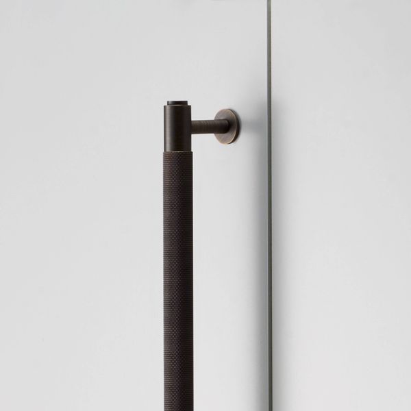 CLOSET BAR / CROSS / SMOKED BRONZE image 2