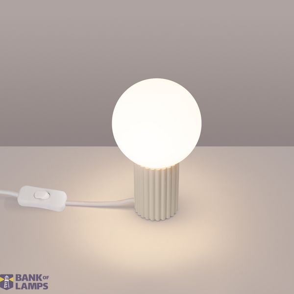 Table lamp HALO beige image 6