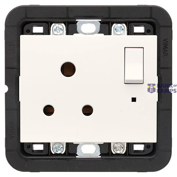 Switched 2P+E 5A English outlet white image 1