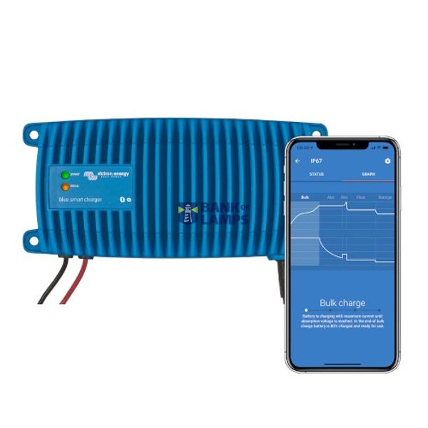 Blue Smart IP67 Charger 12/17(1) 230V UK image 1