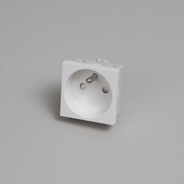 FRENCH BELGIAN SOCKET MODULE / TYPE E / 45 MM / WHITE image 1