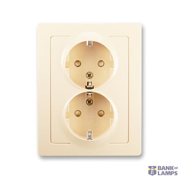Outlet single with pin image 1