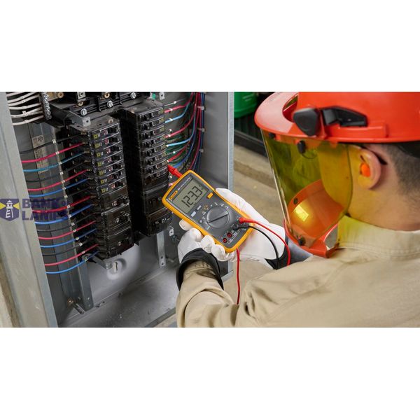 Fluke 15B+ Digital Multimeter image 4