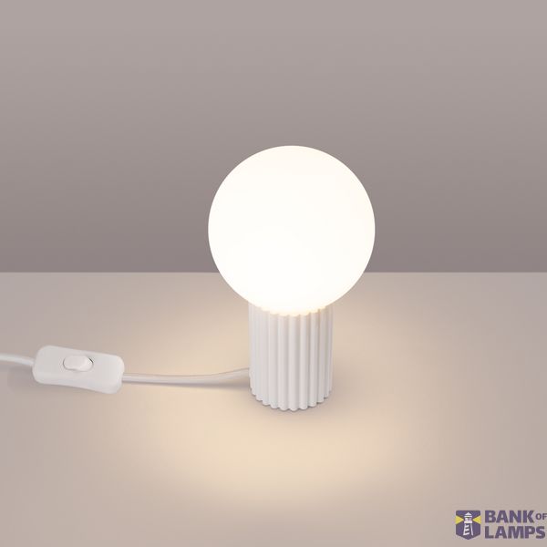 Table lamp HALO white image 9