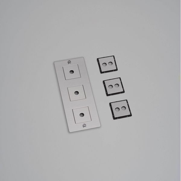 3G WALL PLATE / VERTICAL / WITH INFILLS / WITHOUT LOGO / STEEL image 1
