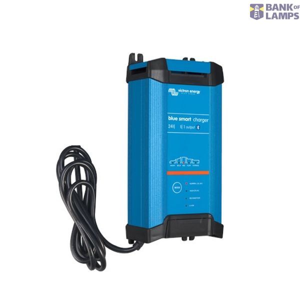 Blue Smart IP22 Charger 24/16(1) 230V UK image 1