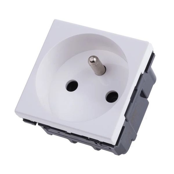 Arteor 2 Pole + Earth 10/16A French Standard Shuttered Socket Outlet 2 Module White image 1