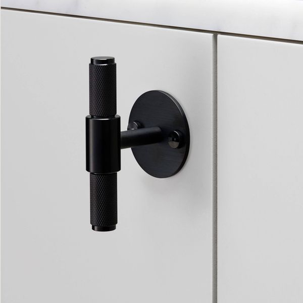 T-BAR / PLATE / CROSS / BLACK image 1