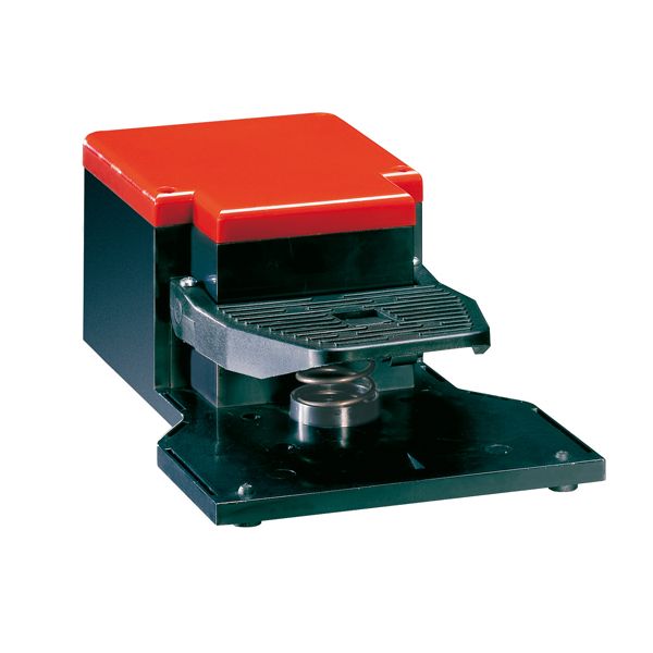 Foot switch, K series, one pedal, with free actuation, plastic-body, open. Contacts 1NO+1NC snap action image 1
