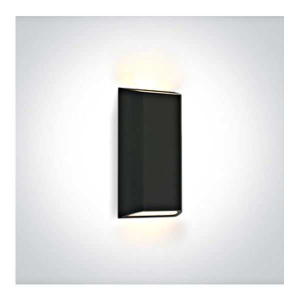 67512/AN/V ANTHRACITE WALL LIGHT 8W CCTV IP65 230V image 1