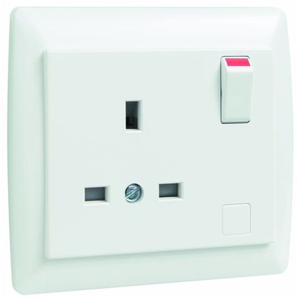 EARTH SOCKET W/SWITCH (BRITISH TYPE) WHITE image 1