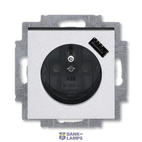 5569H-A02357 70 Single socket outlet with USB image 1