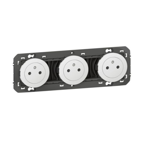 Triple 2P+E surface dooxie 16A pre-wired power socket white finish - blister packaging image 1