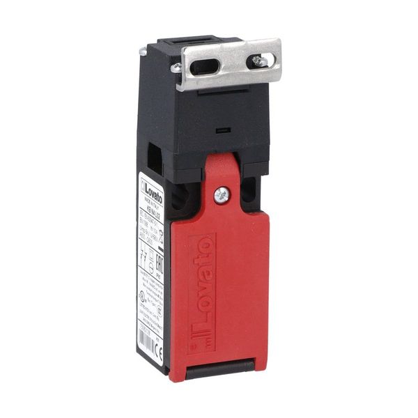 Limit switch, K series, key operated, 1 bottom cable entry. Dimensions to EN 50047, plastic body, contacts 3NC slow action. Angled "T" key image 1